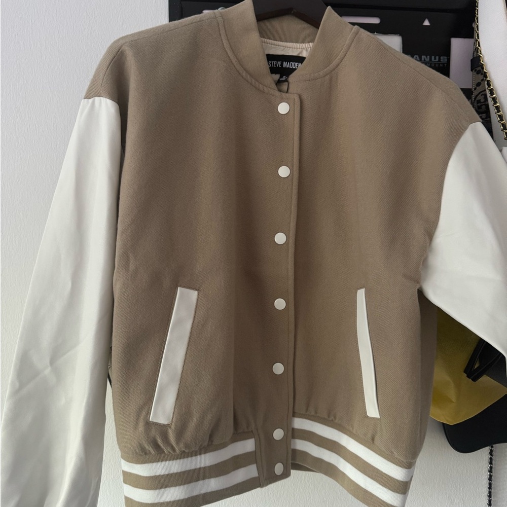 Alexandra Jacket Light Taupe Steve Madden Varsity style comfortable